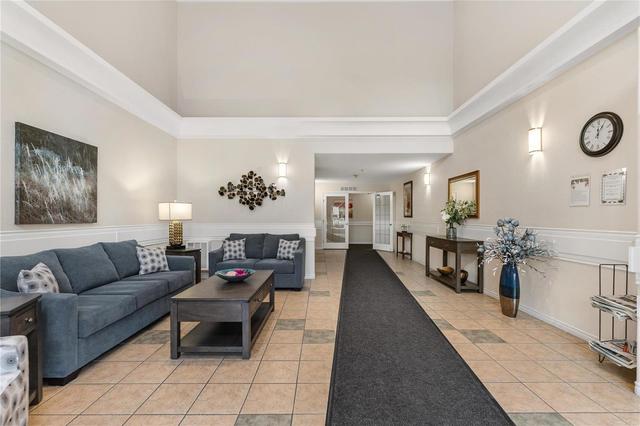 602 - 2255 Atkinson Street, Condo with 2 bedrooms, 2 bathrooms and 1 parking in Penticton BC | Card Image