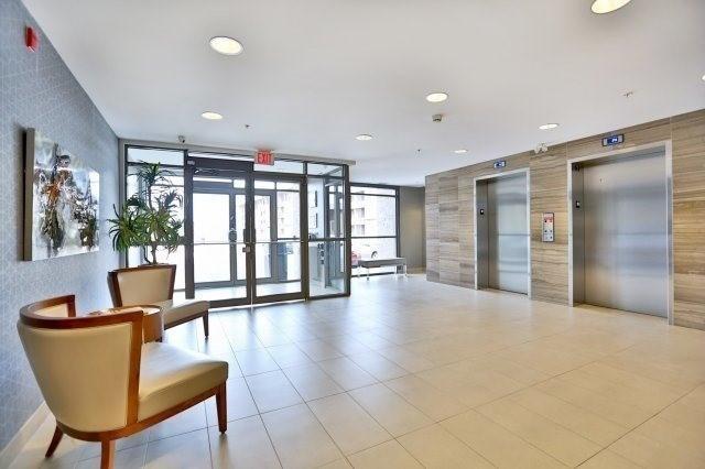 401 - 5020 Corporate Dr, Condo with 1 bedrooms, 1 bathrooms and 1 parking in Burlington ON | Image 3