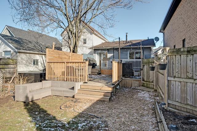 212 Macaulay St E, House detached with 2 bedrooms, 2 bathrooms and 2 parking in Hamilton ON | Image 30