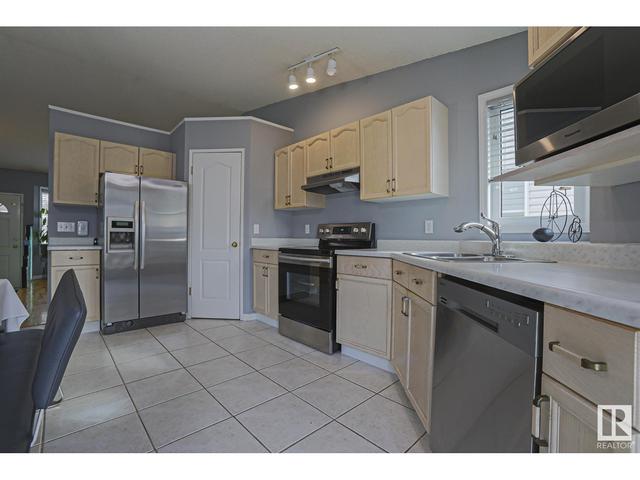 18413 76a Av Nw, House detached with 4 bedrooms, 2 bathrooms and 4 parking in Edmonton AB | Image 10