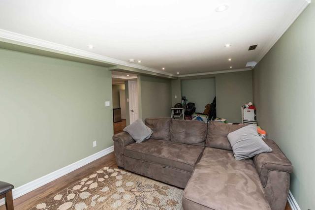 8 Bent Oak Circ, House detached with 3 bedrooms, 2 bathrooms and 2 parking in Mississauga ON | Image 20