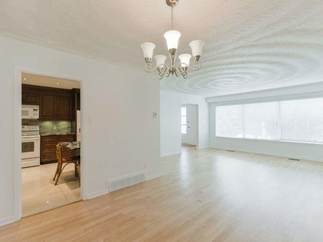 223 Edenbridge Dr, House detached with 3 bedrooms, 3 bathrooms and 4 parking in Toronto ON | Image 6