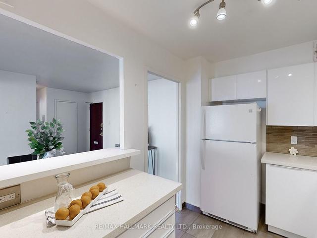 704 - 20 Forest Manor Rd, Condo with 1 bedrooms, 1 bathrooms and 1 parking in Toronto ON | Image 5