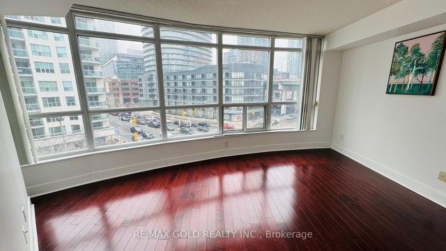 509 - 550 Queens Quay W, Condo with 2 bedrooms, 2 bathrooms and 1 parking in Toronto ON | Image 32