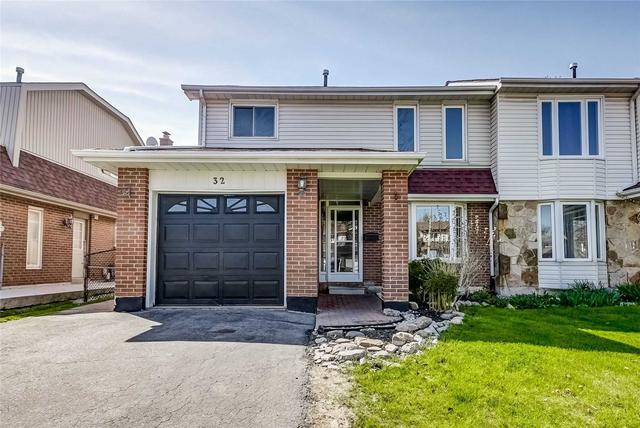 32 Lawndale Cres, House semidetached with 3 bedrooms, 3 bathrooms and 4 parking in Brampton ON | Image 12