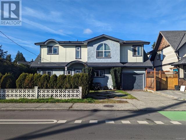 82 Bay St, House detached with 5 bedrooms, 2 bathrooms and 2 parking in Victoria BC | Image 1