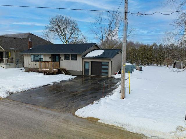 "a" - 475 Wellington St E, House detached with 3 bedrooms, 2 bathrooms and 3 parking in Wellington North ON | Image 10