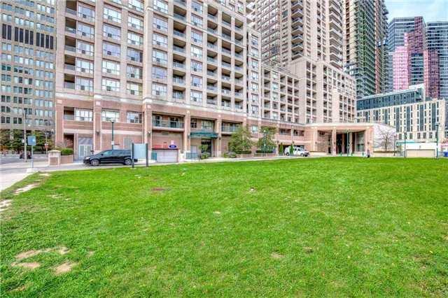 2309 - 909 Bay St, Condo with 3 bedrooms, 2 bathrooms and 1 parking in Toronto ON | Image 20