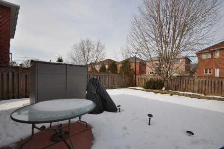 365 Pickering Cres, House detached with 3 bedrooms, 3 bathrooms and 4 parking in Newmarket ON | Image 7