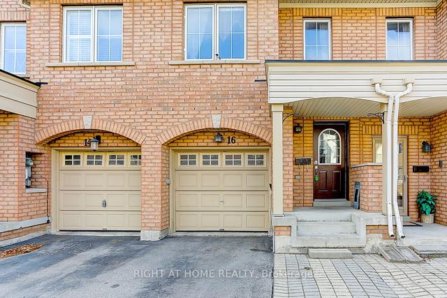 16 Pat Brooks Terr, Townhouse with 3 bedrooms, 4 bathrooms and 2 parking in Toronto ON | Image 12