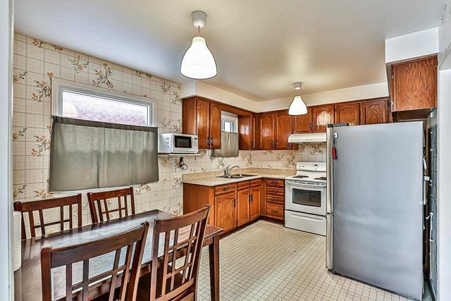 16 Myrna Lane, House detached with 4 bedrooms, 4 bathrooms and 6 parking in Toronto ON | Image 5