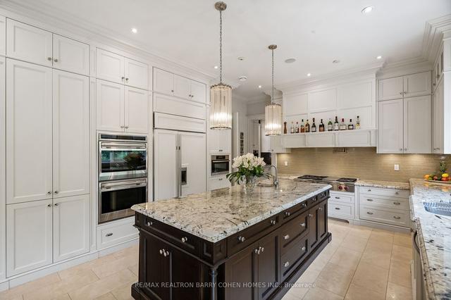 44 Fifeshire Rd, House detached with 4 bedrooms, 9 bathrooms and 11 parking in Toronto ON | Image 9