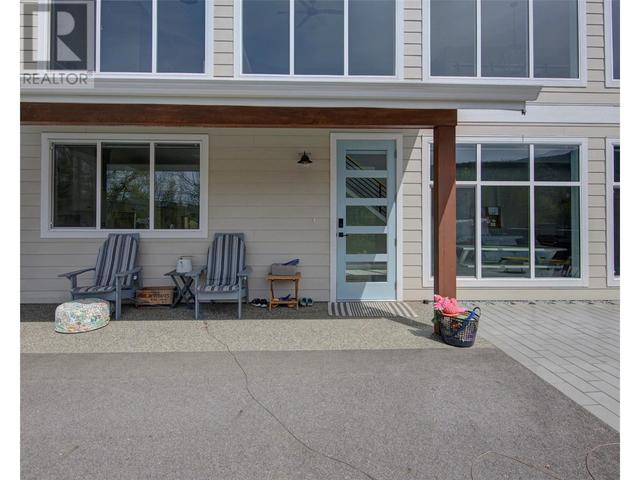 11601 Kalamalka Road, House detached with 4 bedrooms, 3 bathrooms and 4 parking in Coldstream BC | Image 5
