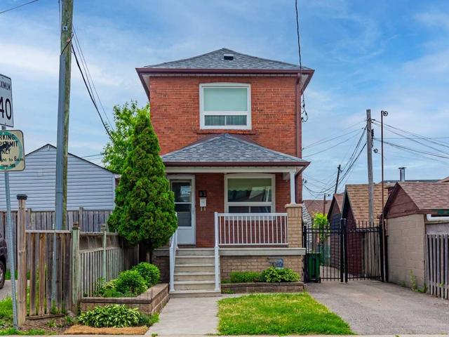 83 Amherst Ave, House detached with 3 bedrooms, 2 bathrooms and 4 parking in Toronto ON | Card Image