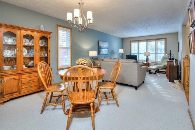 104 Westview Cres, House detached with 3 bedrooms, 3 bathrooms and 4 parking in Kitchener ON | Image 4