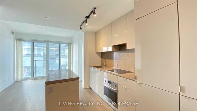 5101 - 7 Grenville St, Condo with 2 bedrooms, 2 bathrooms and 0 parking in Toronto ON | Image 25