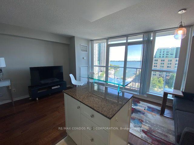 908 - 8 York St, Condo with 1 bedrooms, 1 bathrooms and 1 parking in Toronto ON | Image 4