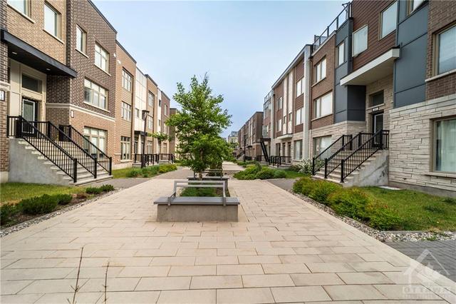 203 Makadewa Private, Townhouse with 3 bedrooms, 3 bathrooms and 1 parking in Ottawa ON | Image 4