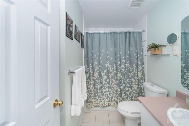 3185 Uplands Drive, Townhouse with 3 bedrooms, 3 bathrooms and 3 parking in Ottawa ON | Image 22