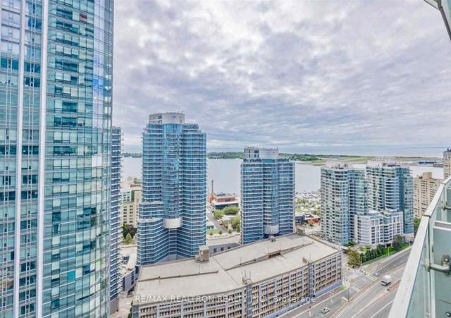 3002 - 12 York St, Condo with 2 bedrooms, 2 bathrooms and 1 parking in Toronto ON | Image 22