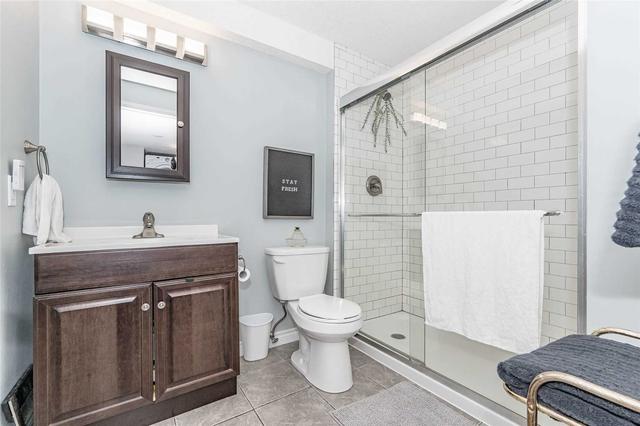 116 Doyle Dr, House detached with 2 bedrooms, 2 bathrooms and 3 parking in Guelph ON | Image 19