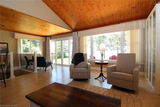 10258 Shoreline Drive, House detached with 4 bedrooms, 2 bathrooms and null parking in Lambton Shores ON | Image 16