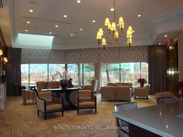 1904 - 65 Harbour Sq, Condo with 2 bedrooms, 2 bathrooms and 1 parking in Toronto ON | Image 21