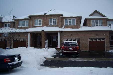 3517 Southwick St, House attached with 3 bedrooms, 3 bathrooms and 2 parking in Mississauga ON | Image 1