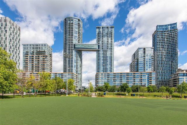 4211 - 19 Bathurst St, Condo with 3 bedrooms, 2 bathrooms and 0 parking in Toronto ON | Image 14