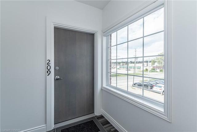 209 - 161 Ottawa Street S, House attached with 1 bedrooms, 1 bathrooms and null parking in Kitchener ON | Image 2