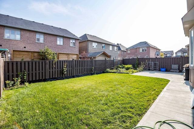 5 Bon Echo Tr, House detached with 5 bedrooms, 4 bathrooms and 5 parking in Brampton ON | Image 19