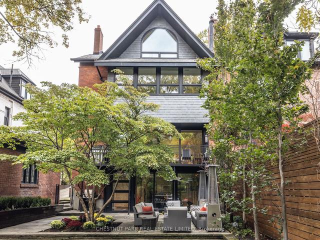 4 Meredith Cres, House semidetached with 4 bedrooms, 5 bathrooms and 4 parking in Toronto ON | Image 20