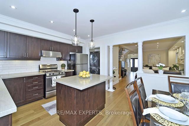 112 Royal Appian Cres, House attached with 3 bedrooms, 4 bathrooms and 5 parking in Vaughan ON | Image 7