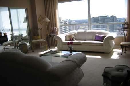2501 - 5 Concorde Pl, Condo with 2 bedrooms, 2 bathrooms and 1 parking in Toronto ON | Image 2