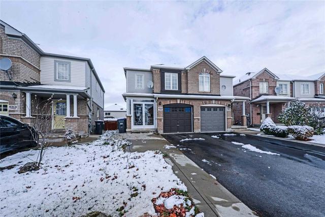 84 Whiteface Cres, House semidetached with 3 bedrooms, 4 bathrooms and 2 parking in Brampton ON | Image 2