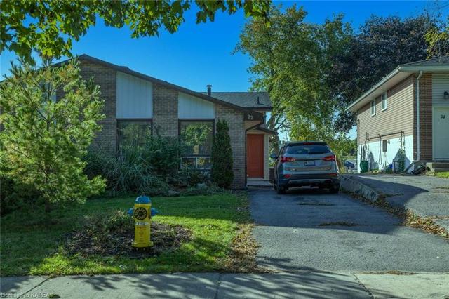 72 Abbey Dale Court, House semidetached with 3 bedrooms, 2 bathrooms and 3 parking in Kingston ON | Image 1