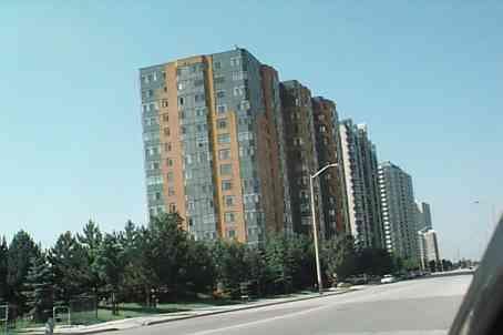 803 - 350 Webb Dr, Condo with 2 bedrooms, 2 bathrooms and 2 parking in Mississauga ON | Image 1