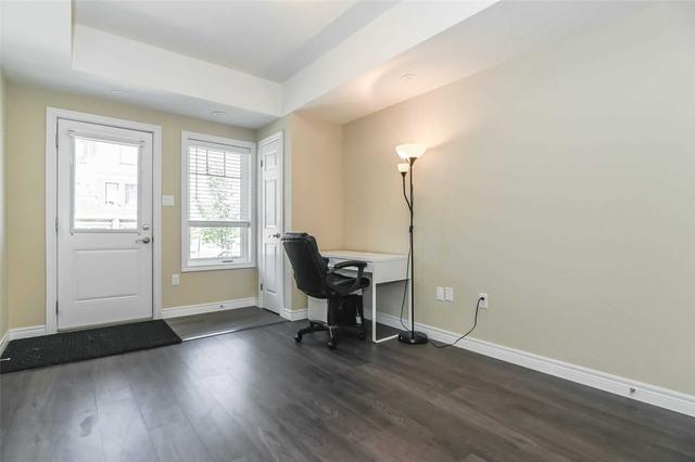 39 Kay Cres, Townhouse with 2 bedrooms, 3 bathrooms and 2 parking in Guelph ON | Image 16