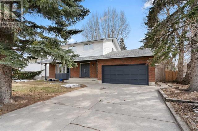 2419 Usher Road Nw, House detached with 4 bedrooms, 2 bathrooms and 4 parking in Calgary AB | Image 3
