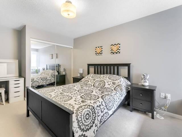 945 Deverell Pl, House attached with 3 bedrooms, 2 bathrooms and 2 parking in Milton ON | Image 16