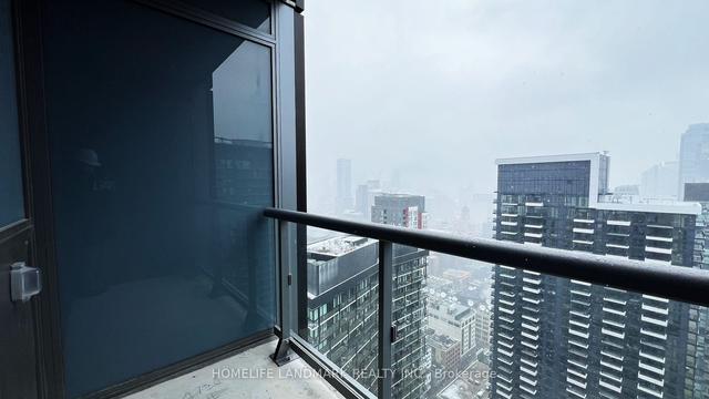 5005 - 108 Peter St, Condo with 1 bedrooms, 1 bathrooms and 0 parking in Toronto ON | Image 5