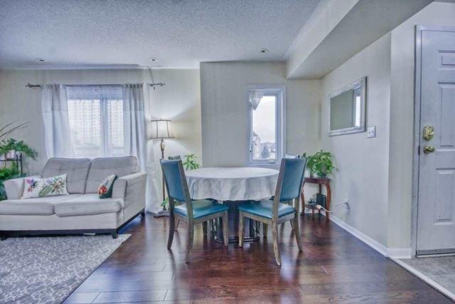 72 - 4620 Guildwood Way, Townhouse with 3 bedrooms, 3 bathrooms and 1 parking in Mississauga ON | Image 4