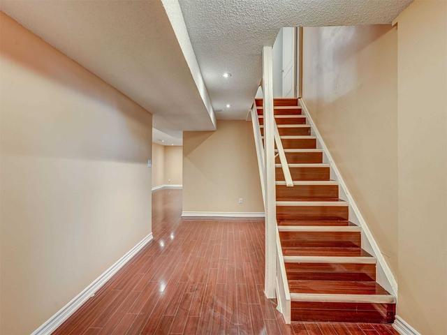 527 Rossellini Dr, House semidetached with 4 bedrooms, 4 bathrooms and 3 parking in Mississauga ON | Image 17