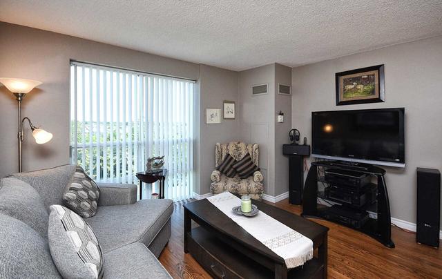 526 - 3 Ellesmere St, Condo with 2 bedrooms, 2 bathrooms and 2 parking in Richmond Hill ON | Image 5