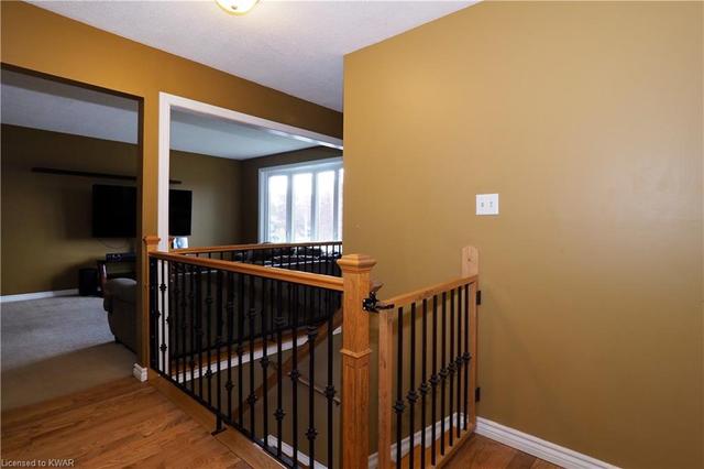 479 Pioneer Drive, House detached with 4 bedrooms, 2 bathrooms and 3 parking in Kitchener ON | Image 6