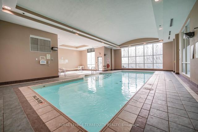 lrg 7 - 7 Lorraine Dr, Condo with 2 bedrooms, 3 bathrooms and 2 parking in Toronto ON | Image 2
