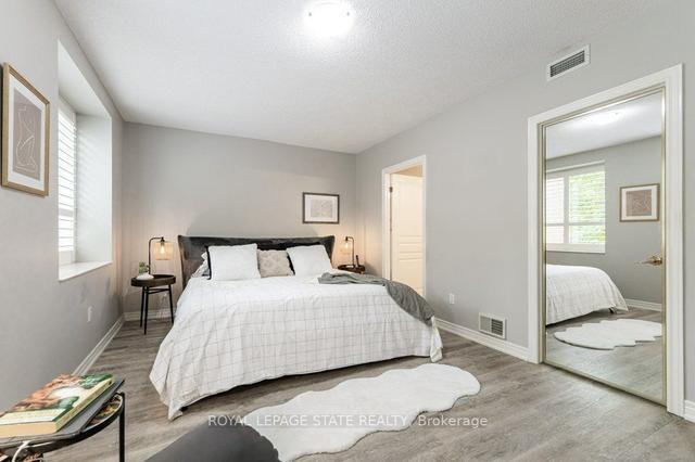 301 - 77 Governor's Rd, Condo with 2 bedrooms, 2 bathrooms and 1 parking in Hamilton ON | Image 18