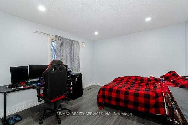 27 Blueridge Sq, House detached with 3 bedrooms, 3 bathrooms and 4 parking in Brampton ON | Image 6