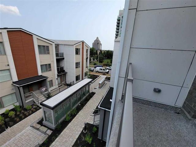07 - 40 Orchid Pl, Townhouse with 2 bedrooms, 2 bathrooms and 1 parking in Toronto ON | Image 1