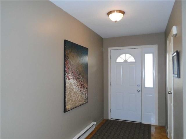 43 - 6780 Formentera Ave, Townhouse with 3 bedrooms, 2 bathrooms and 2 parking in Mississauga ON | Image 2